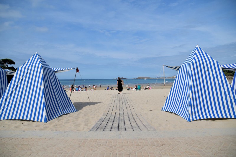 Cabines et grande plage de Dinard