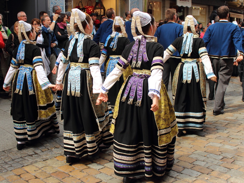 Les costumes traditionnels bretons