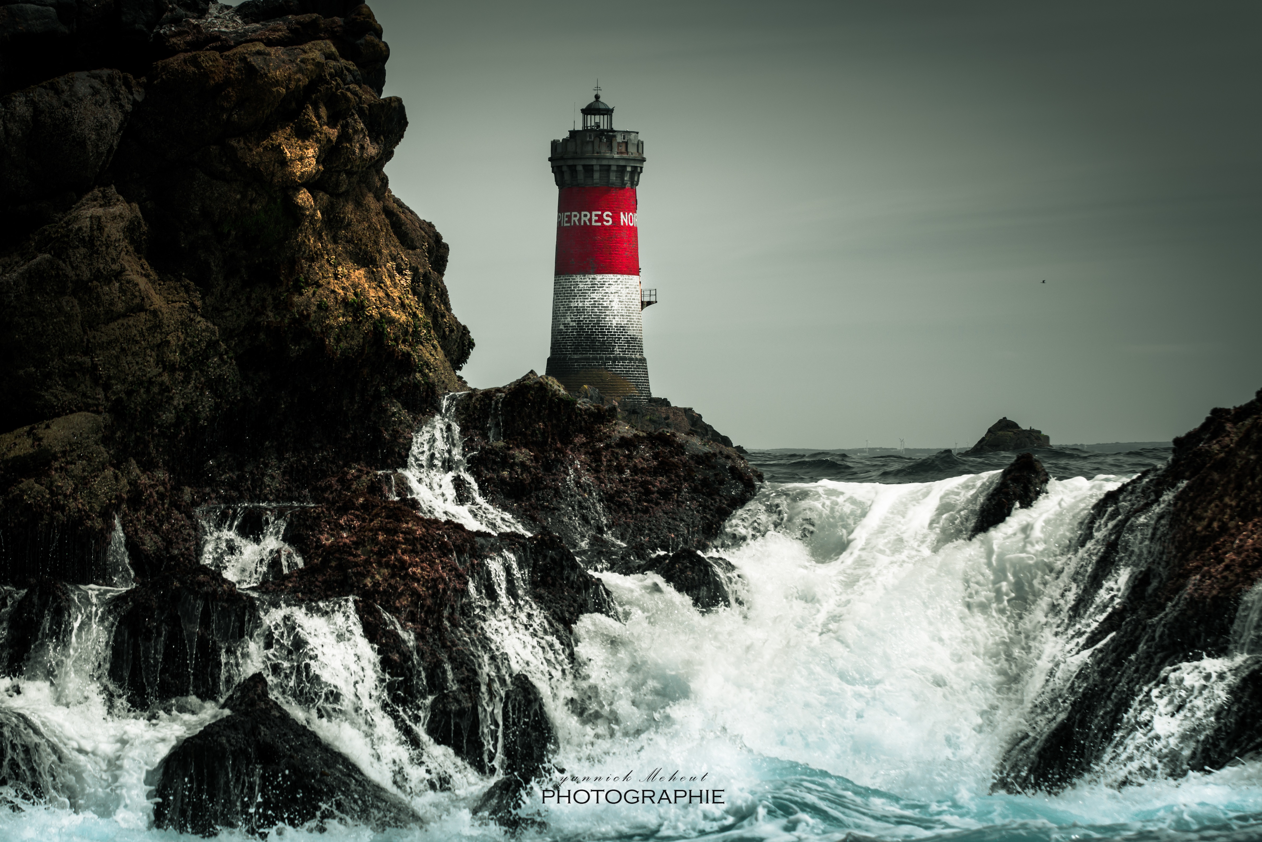 Le phare des pierres noires