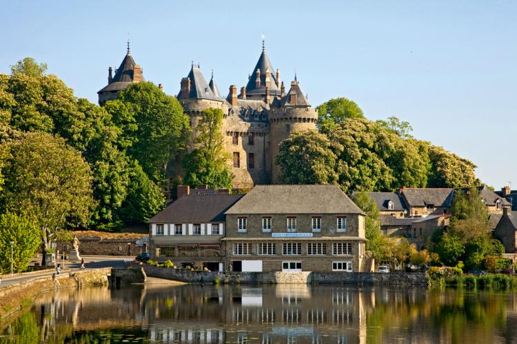 Le château de Combourg Le château de Combourg