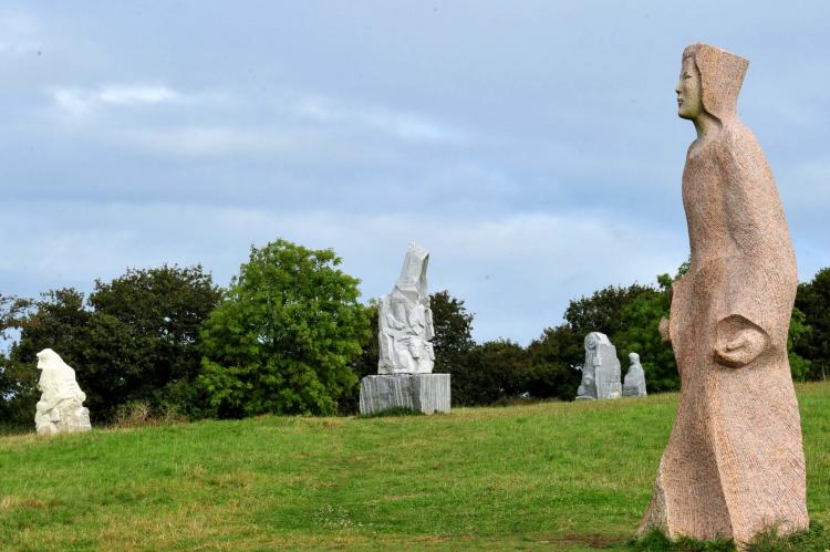 Offrez-vous une visite interactive de la Vallée des Saints