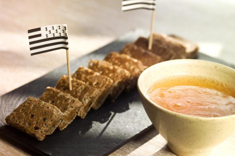 Comment dit-on crêpe, sardine ou petit port ?