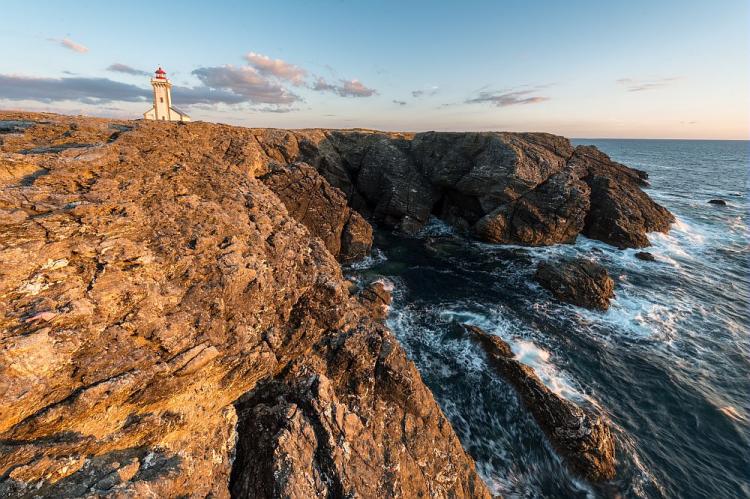 France, Morbihan (56), Sauzon à Belle-Ile-en-Mer, la Pointe des Poulains au coucher du soleil