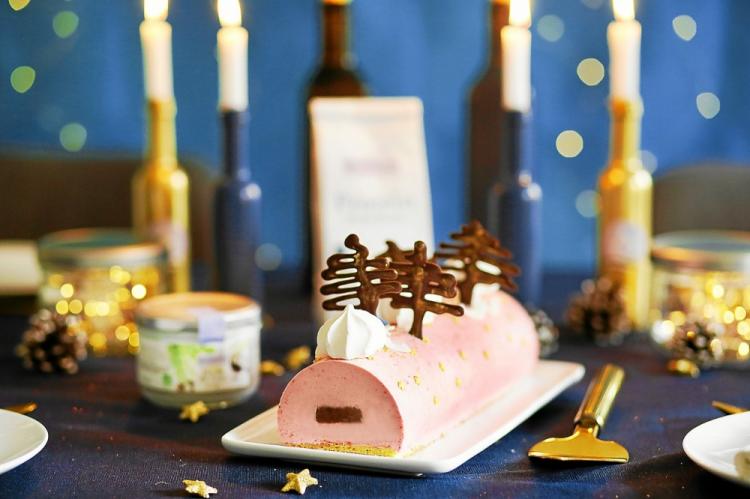 Bûche framboise et ganache chocolat Bûche framboise et ganache chocolat