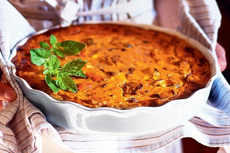 Clafoutis de moules, sauce tomate et champignons Clafoutis de moules, sauce tomate et champignons