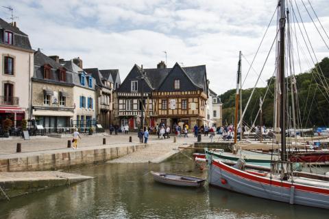 Auray