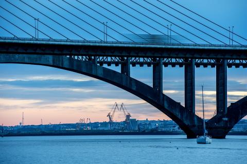 La Rade de Brest depuis Plougastel-Daoulas avec vue sur le pont de l'Iroise