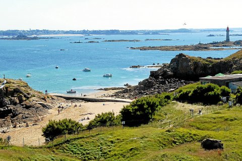 L'île de Cézembre, dans la baie de Saint-Malo