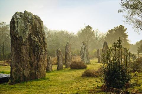 Menhirs en Bretagne dressés