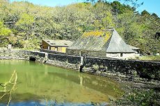 Névez (29). Circuit de découverte EcoBalade , moulin-mer sur le site du Hénan