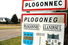 Panneau de la ville de Plogonnec, en Bretagne